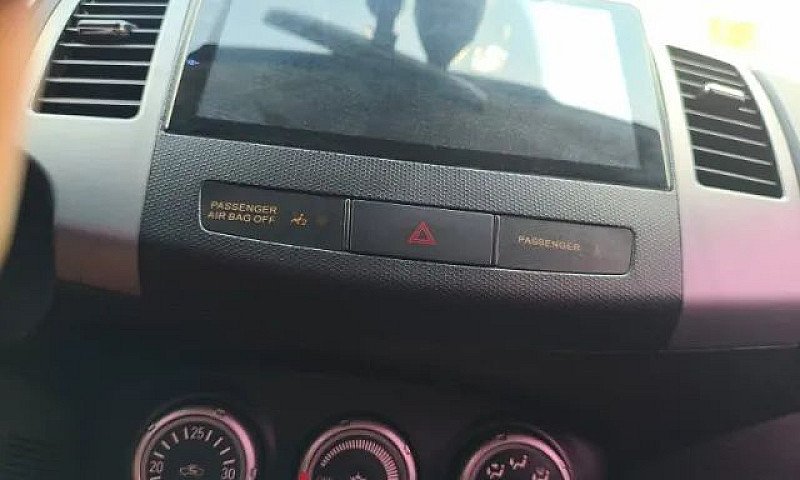 Mitsubishi Outlander...