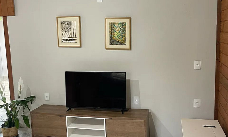 Aluga-Se Casa Para T...