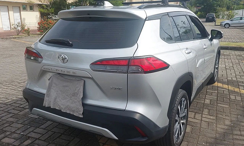Toyota Corolla Cross...
