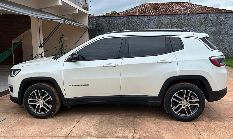 Jeep Compass Sport 2...