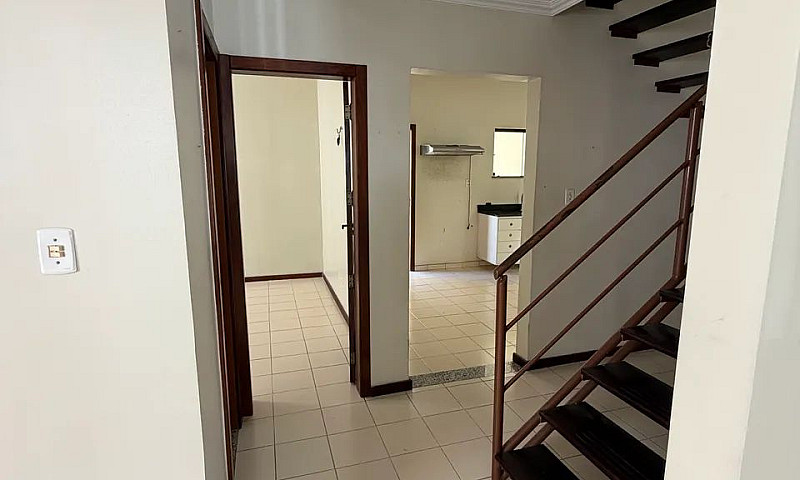Alugo Casa Alto Padr...
