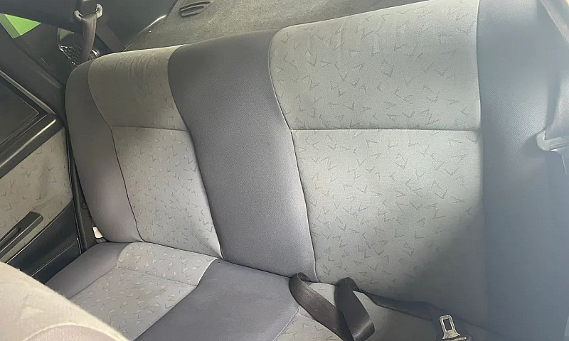 Volkswagen Santana 1...