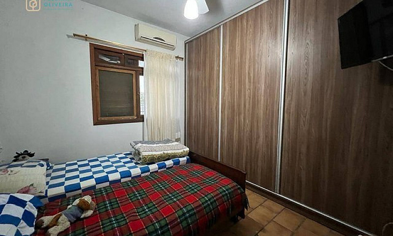 Casa Com 2 Dormitóri...