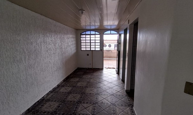 Casa Para Aluguel  C...