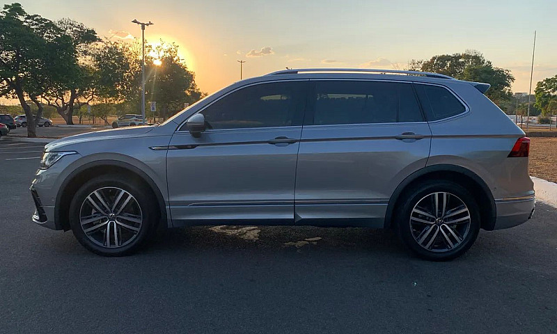 Volkswagen Tiguan Al...