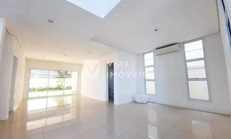 Casa De Condomínio P...