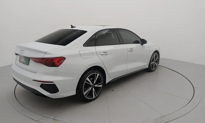 Audi A3 Sedan S-Line...