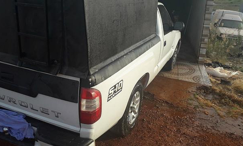 Vendo Uma S10 2008 2...