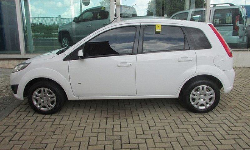 Ford Fiesta 1.6 4P...