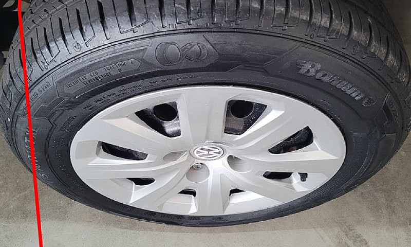 Volkswagen Saveiro 1...