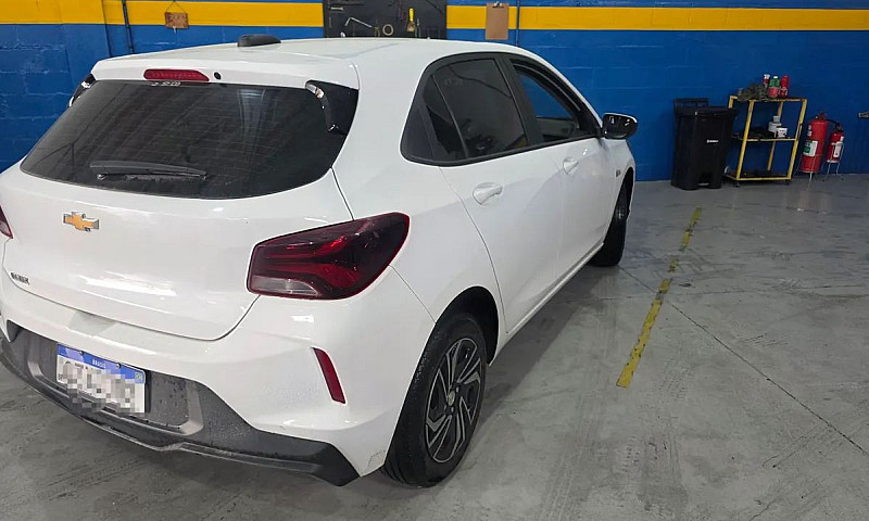 Chevrolet Onix Hatch...
