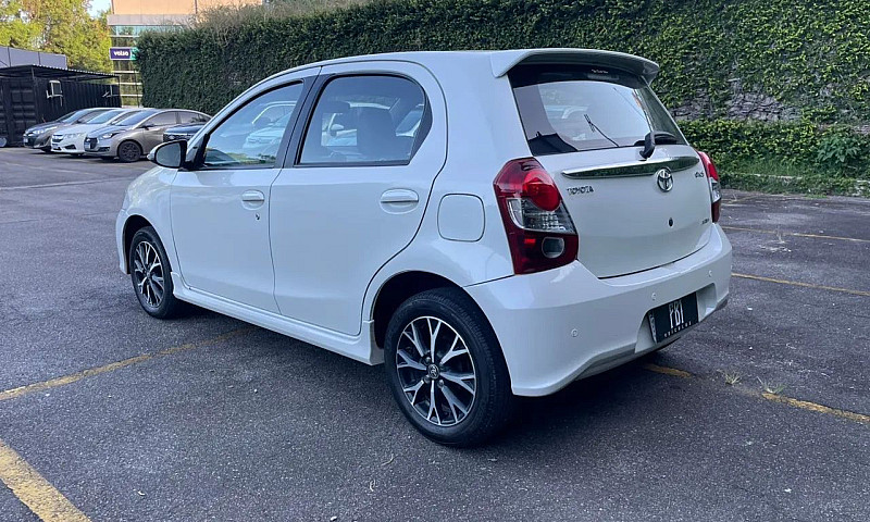 Toyota Etios Platinu...