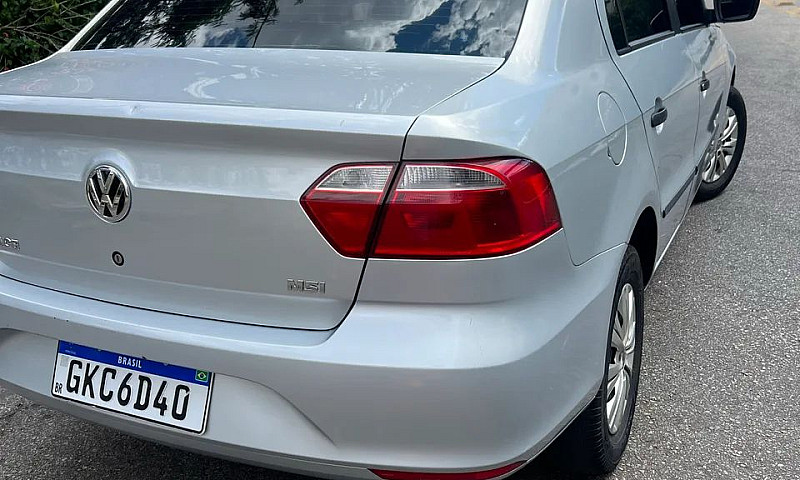 Volkswagen Voyage Tr...