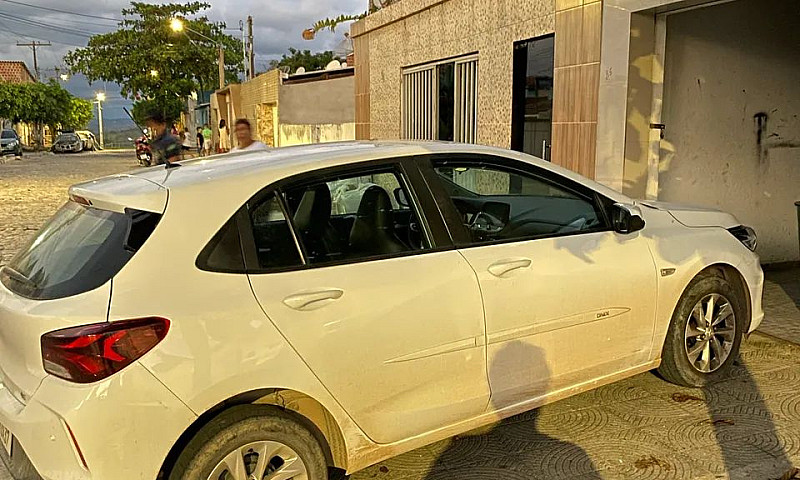 Chevrolet Onix Hatch...