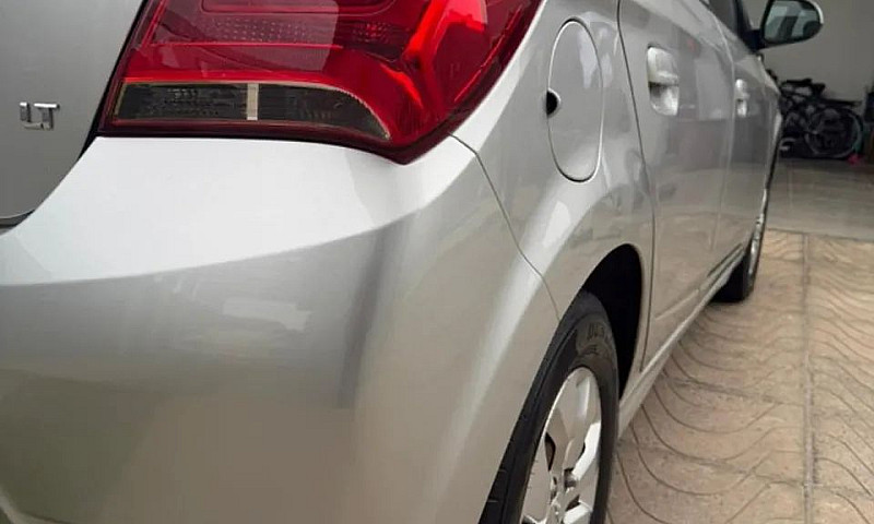 Chevrolet Onix Hatch...