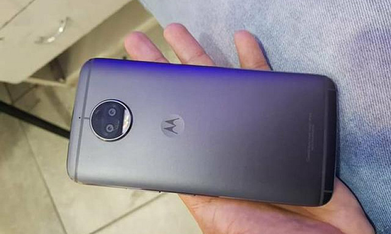 Moto G5S Plus...