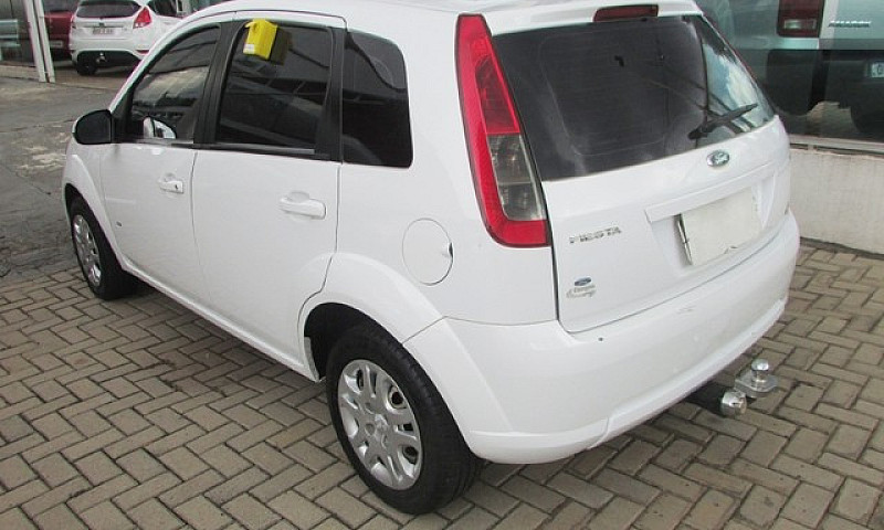 Ford Fiesta 1.6 4P...