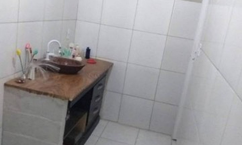 Casa Recém Reformada...