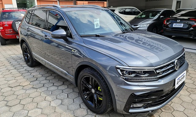 Tiguan Allspace R-Li...