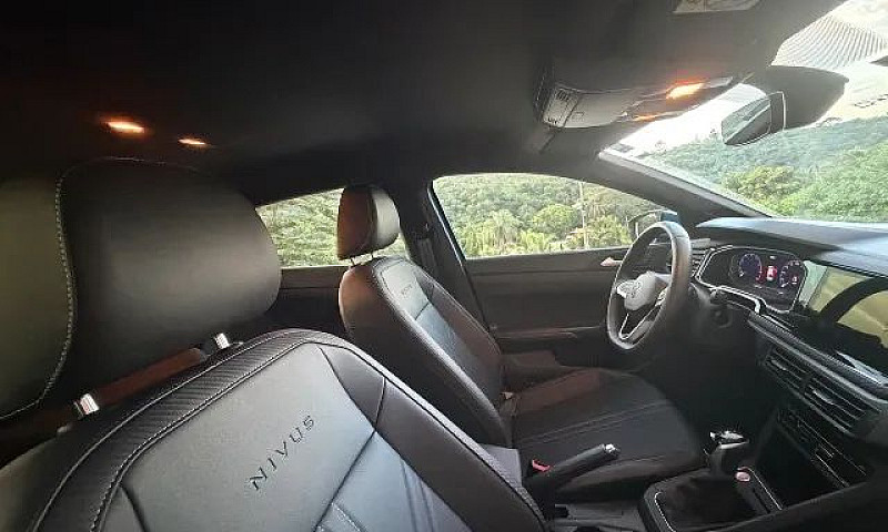 Volkswagen Nivus Hig...
