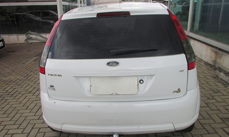 Ford Fiesta 1.6 4P...