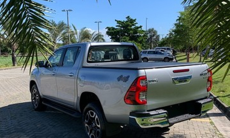 Toyota Hilux Srx 202...