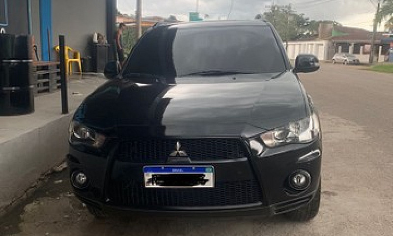 Mitsubishi Outlander...