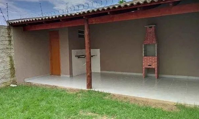 Casa Simples Com Áre...