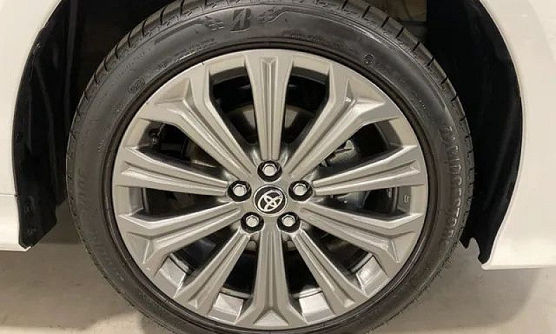 Toyota Corolla Altis...