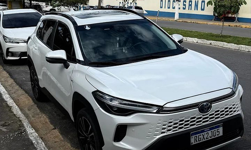Toyota Corolla Cross...