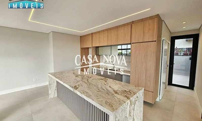 Casa Com 4 Dormitóri...
