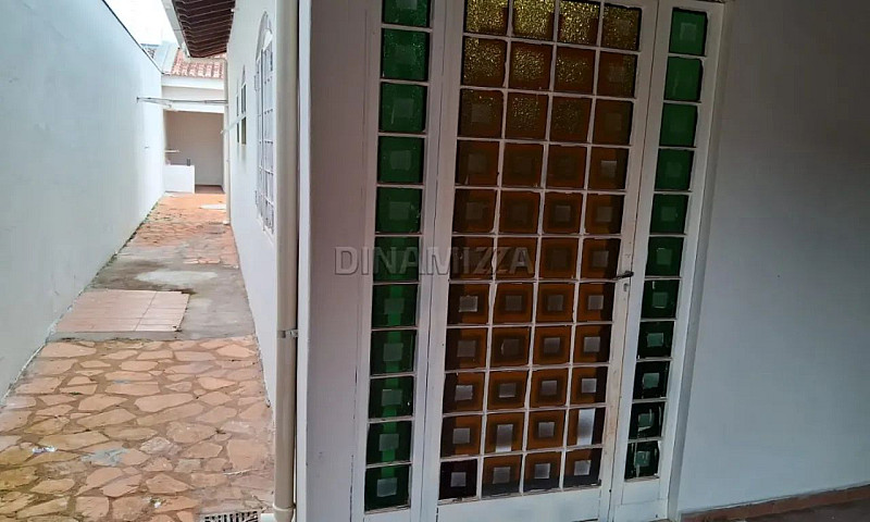 Casa À Venda No Bair...