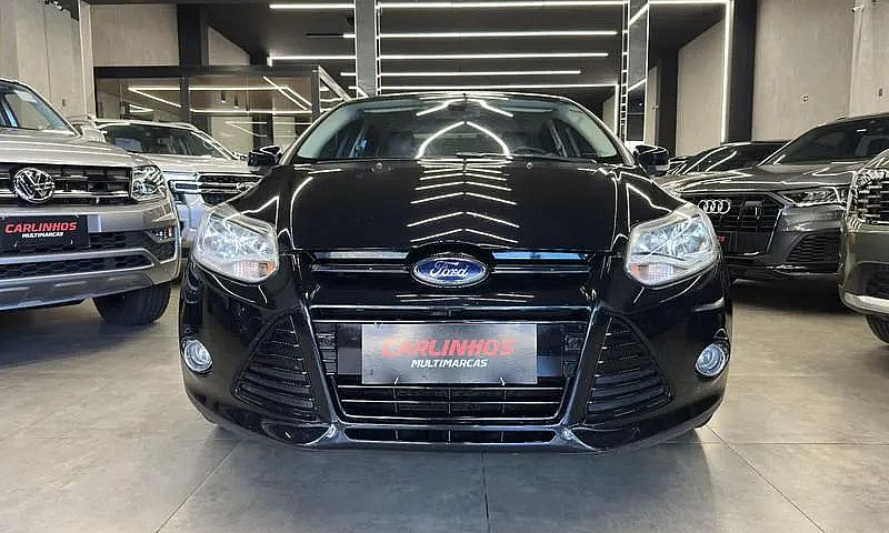 Ford Focus Sedan 2.0...