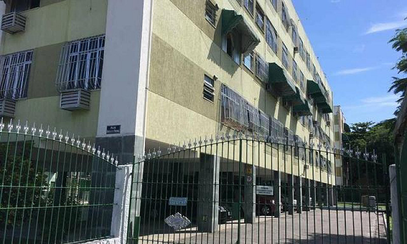 Aluga-Se Apartamento...