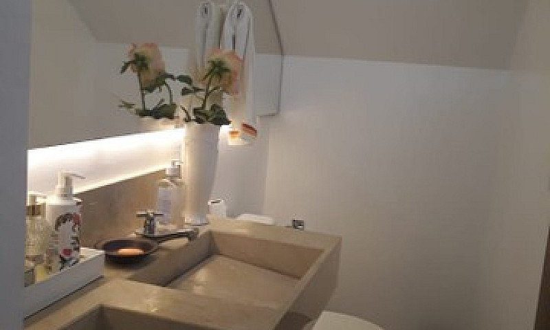 Casa Dúplex No Araça...