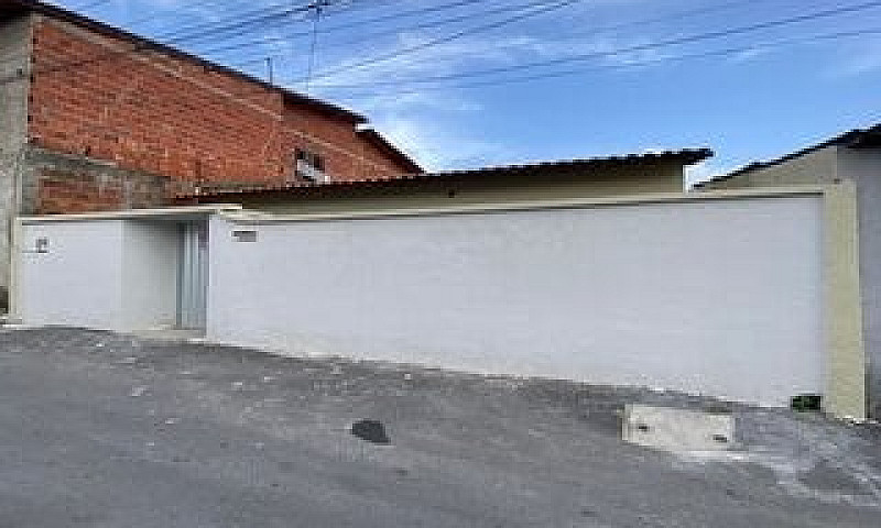 Casa Com 03 Quartos ...