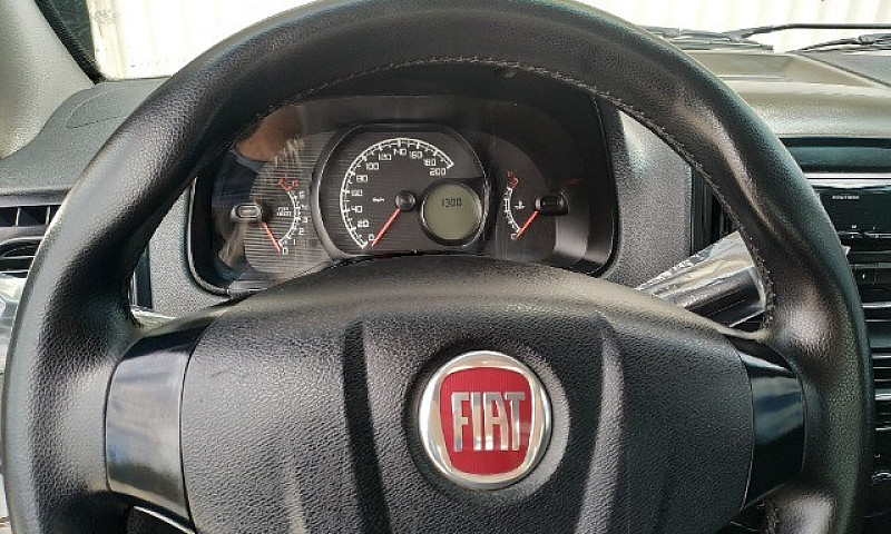 Fiat Strada 2016...