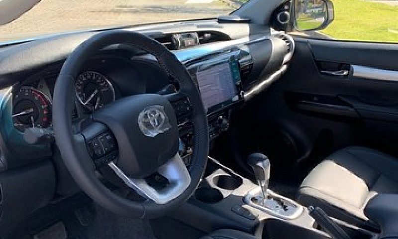 Toyota Hilux Srx 202...