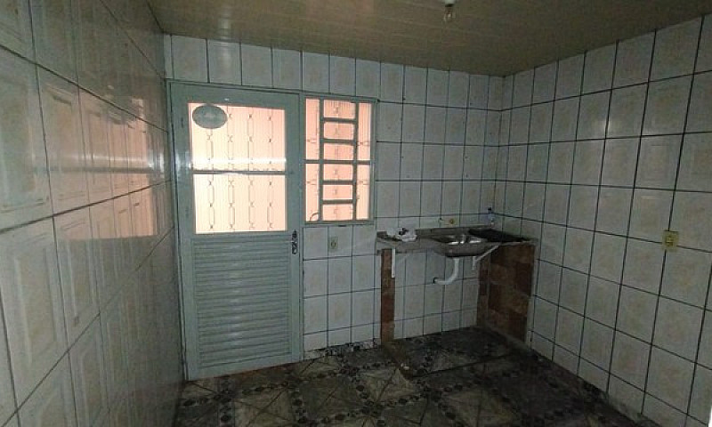 Casa Para Aluguel  C...