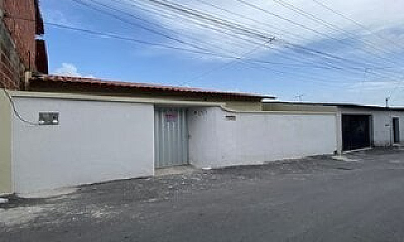 Casa Com 03 Quartos ...
