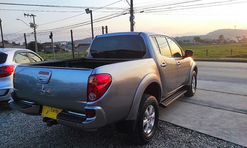 L200 Triton Hpe  3.5...