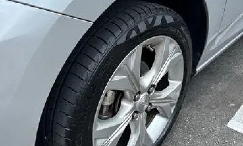 Chevrolet - Onix Plu...