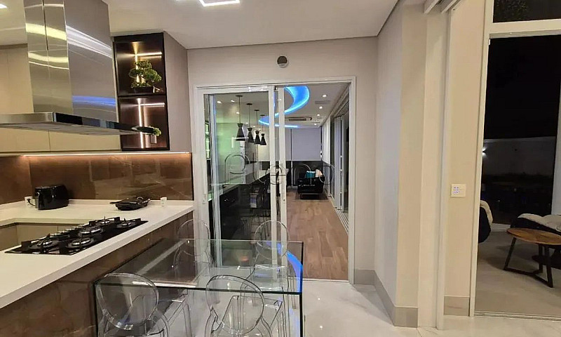 Sobrado À Venda Em C...