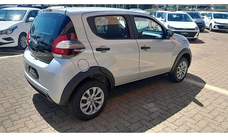 Fiat Mobi Like On 1....