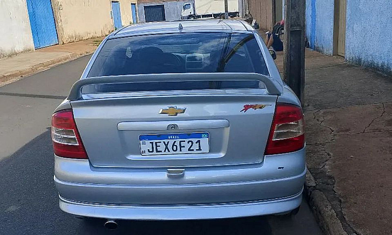 Chevrolet Astra Gl 1...