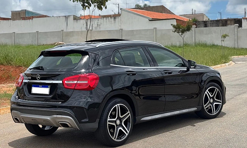 Mercedes-Benz Gla 25...
