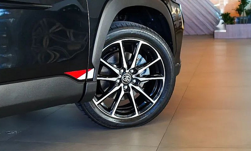 Toyota Corolla Cross...