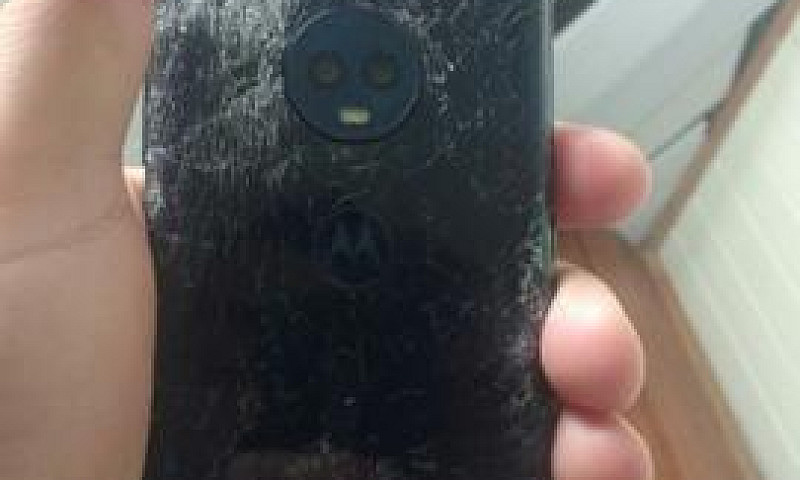 Vendo Moto G6 Tela H...
