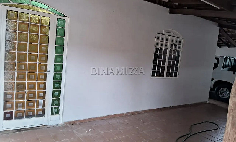 Casa À Venda No Bair...