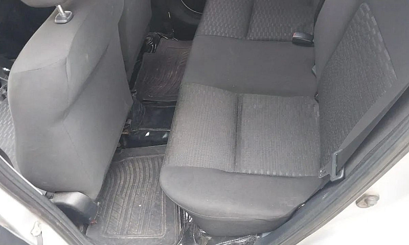 Toyota Etios X 1.3 F...